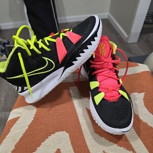 Nike Kyrie 7 Color Block  Sneakers